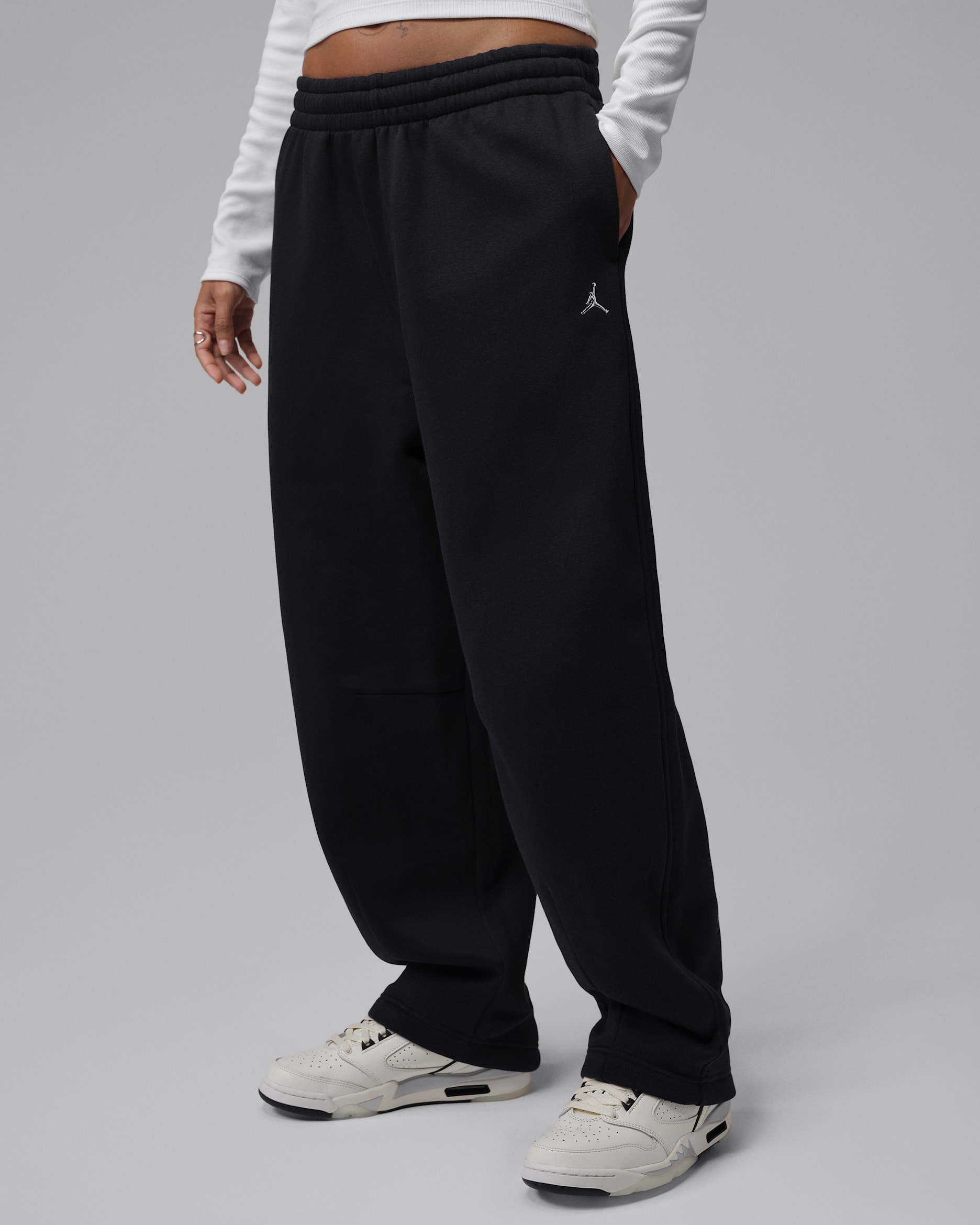 Jordan Brooklyn Women's Wide-Leg Trousers. Nike IL